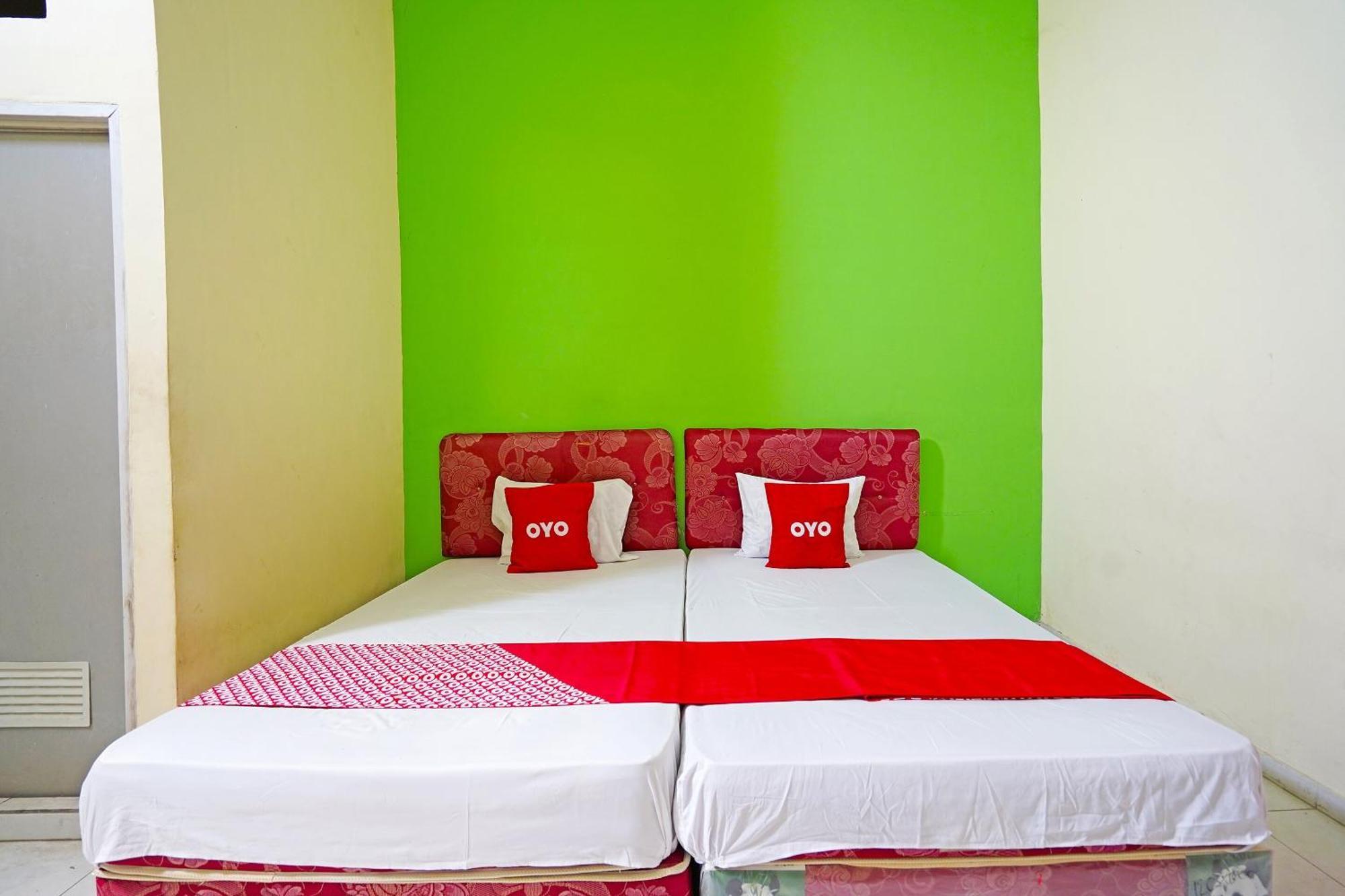 Oyo 91583 D'Cost Green Syariah Сурабая Екстериор снимка