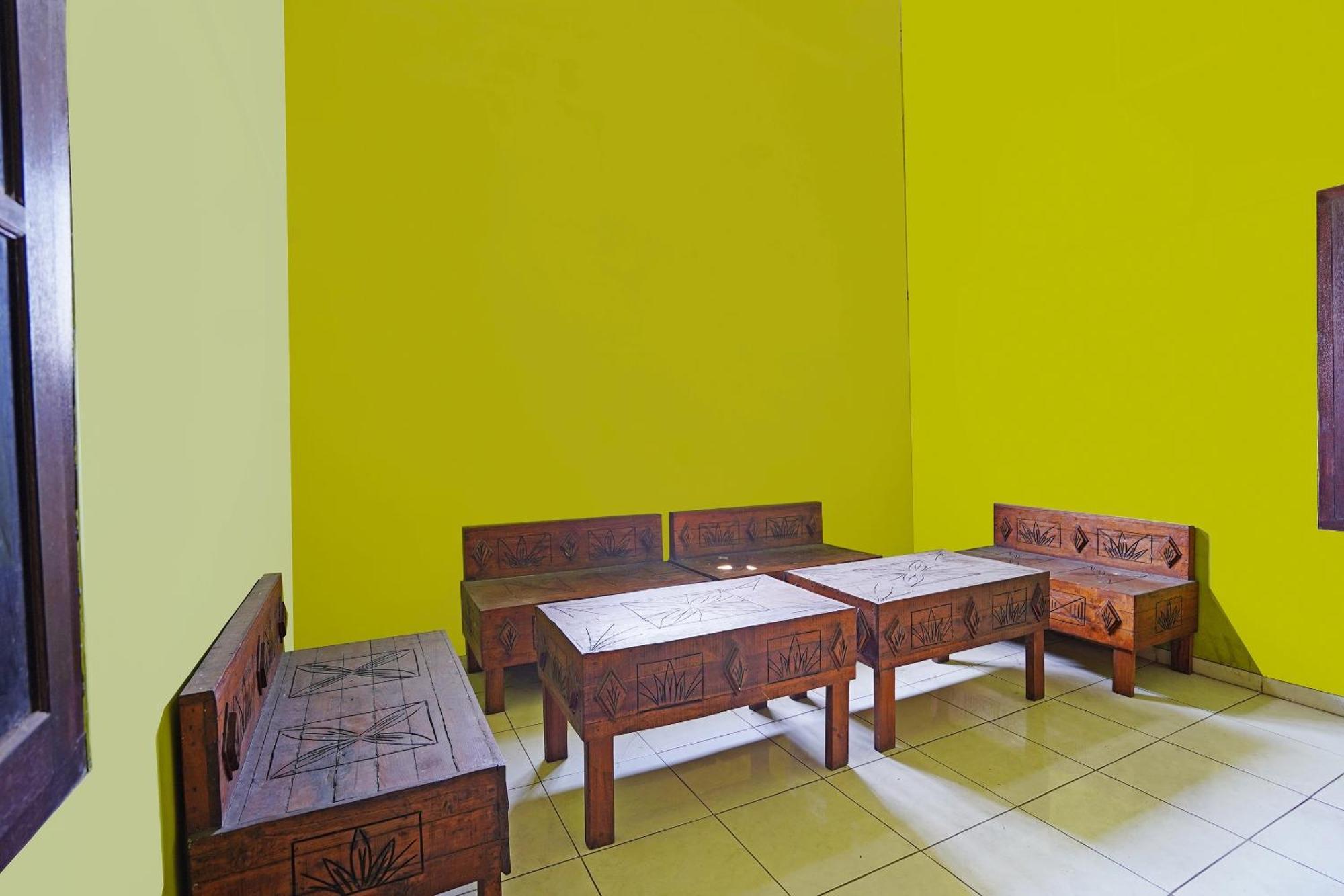 Oyo 91583 D'Cost Green Syariah Brebek Екстериор снимка