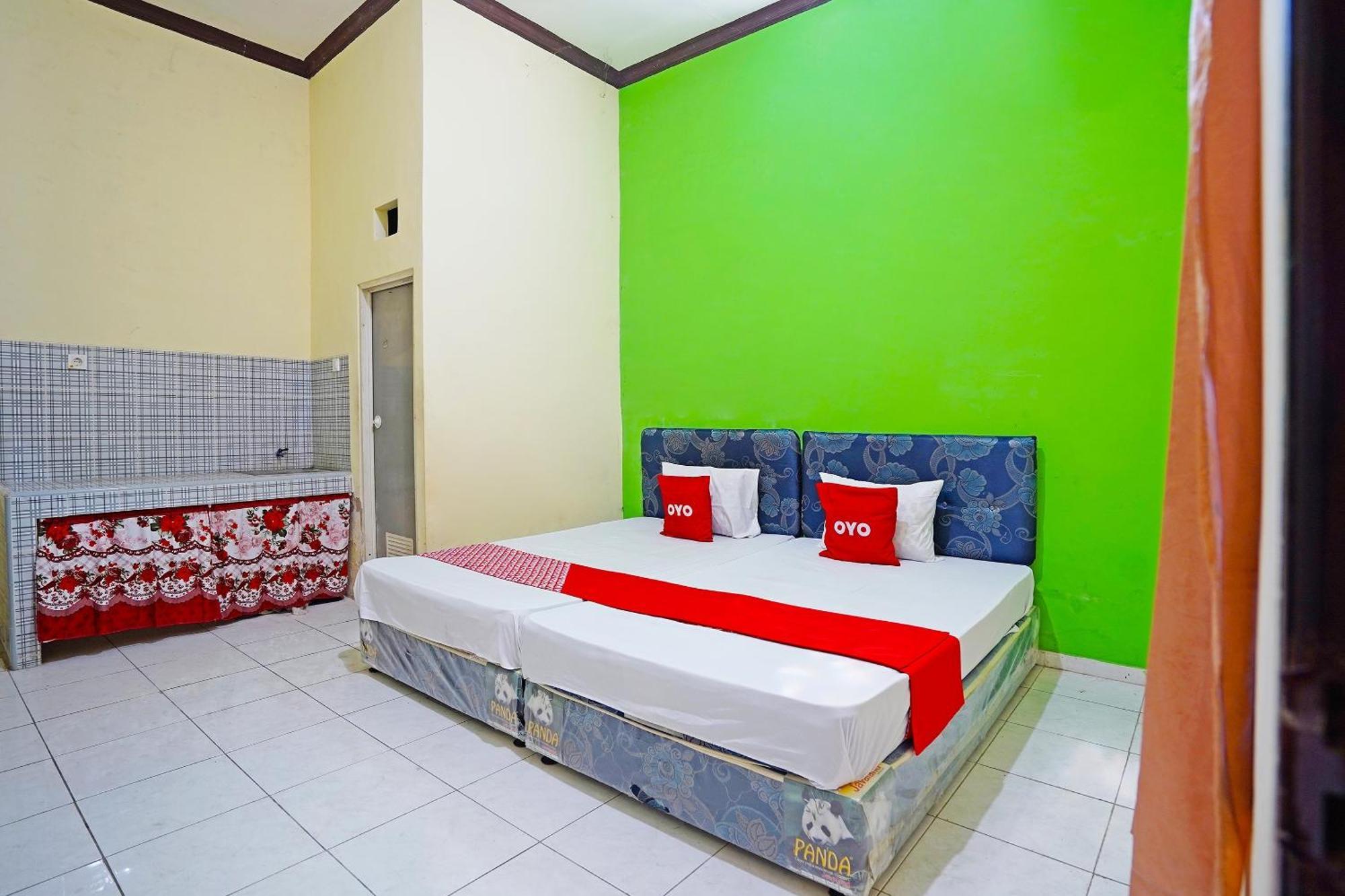 Oyo 91583 D'Cost Green Syariah Сурабая Екстериор снимка
